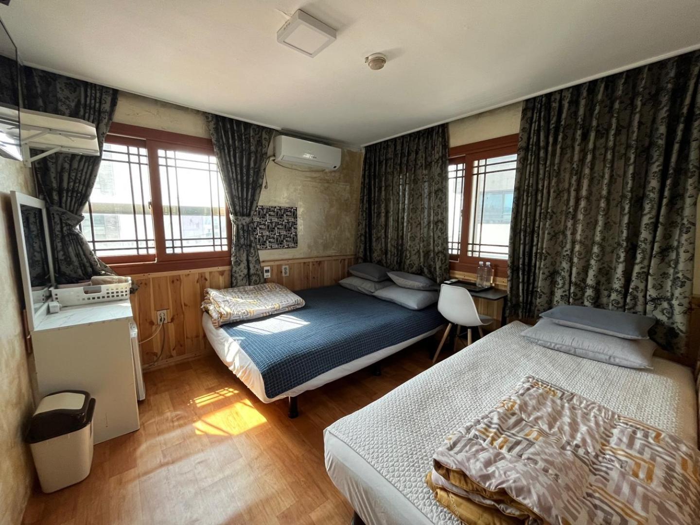 Gudeok Guesthouse Seogwipo-stad Buitenkant foto