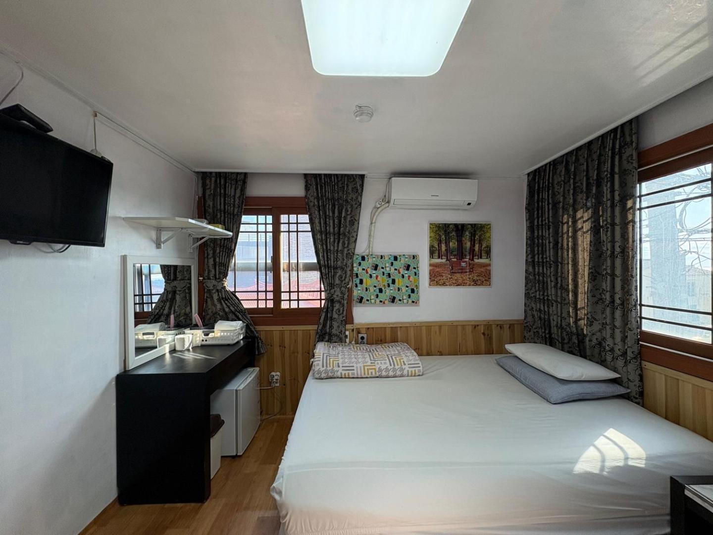 Gudeok Guesthouse Seogwipo-stad Buitenkant foto