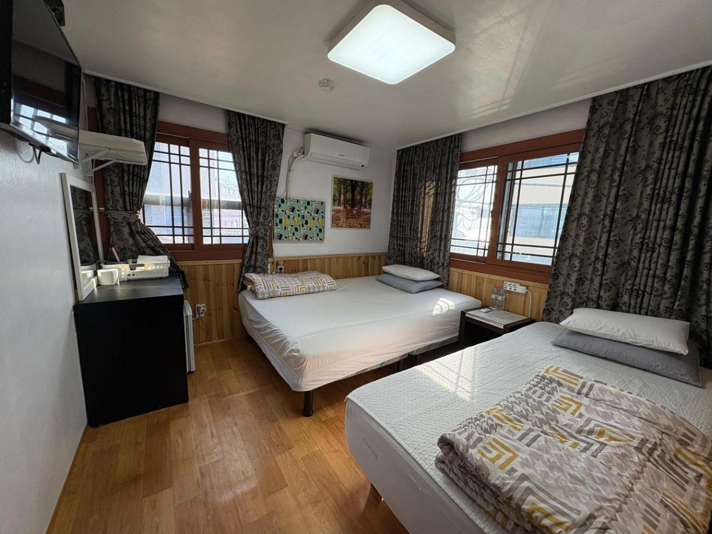 Gudeok Guesthouse Seogwipo-stad Buitenkant foto